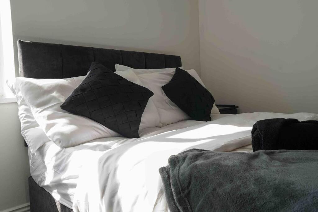 Stunning Two Bed City Centre Apartment Leeds  Eksteriør bilde