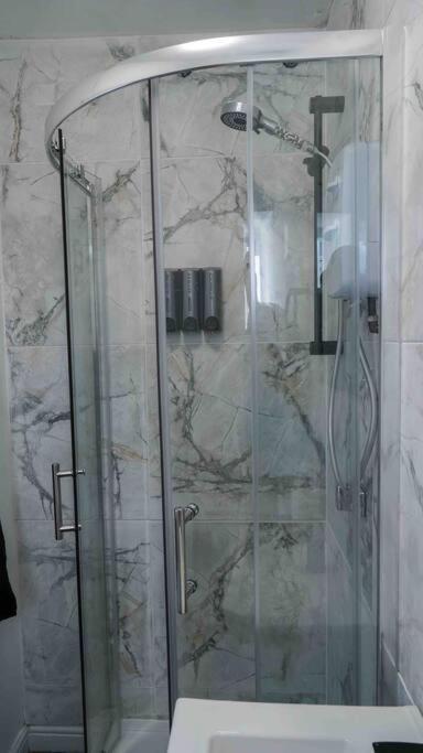 Stunning Two Bed City Centre Apartment Leeds  Eksteriør bilde